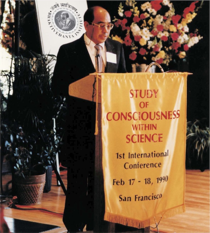 Maharaja at the lectern