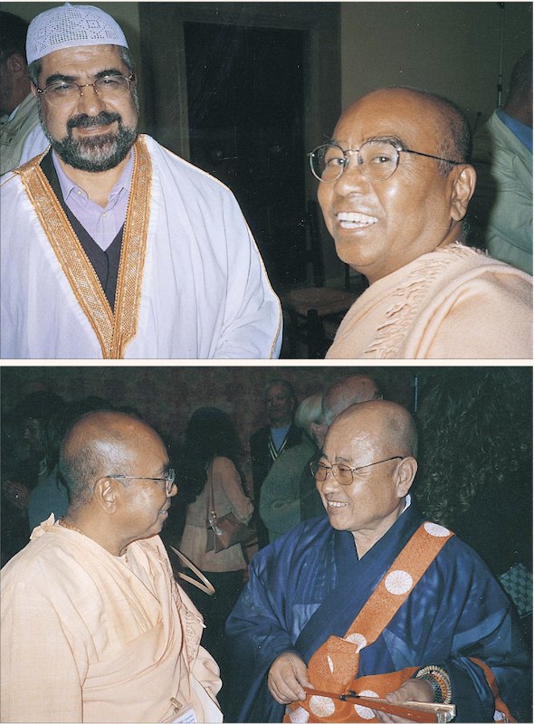 Maharaja interacts with religious leaders